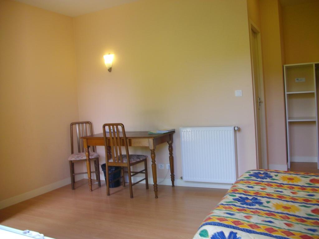Logis Auberge La Grange De Renaudet Larche  Room photo